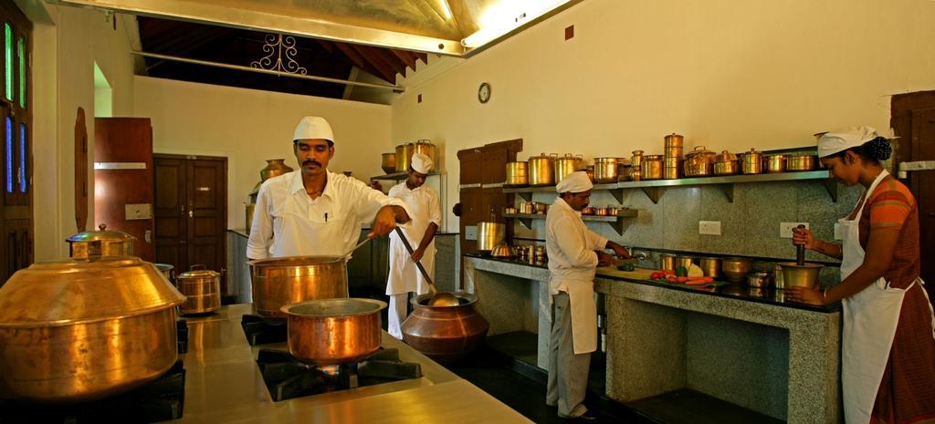 Visalam Chettinad Palace - A Cgh Earth Experience Kānādukāttān Bagian luar foto