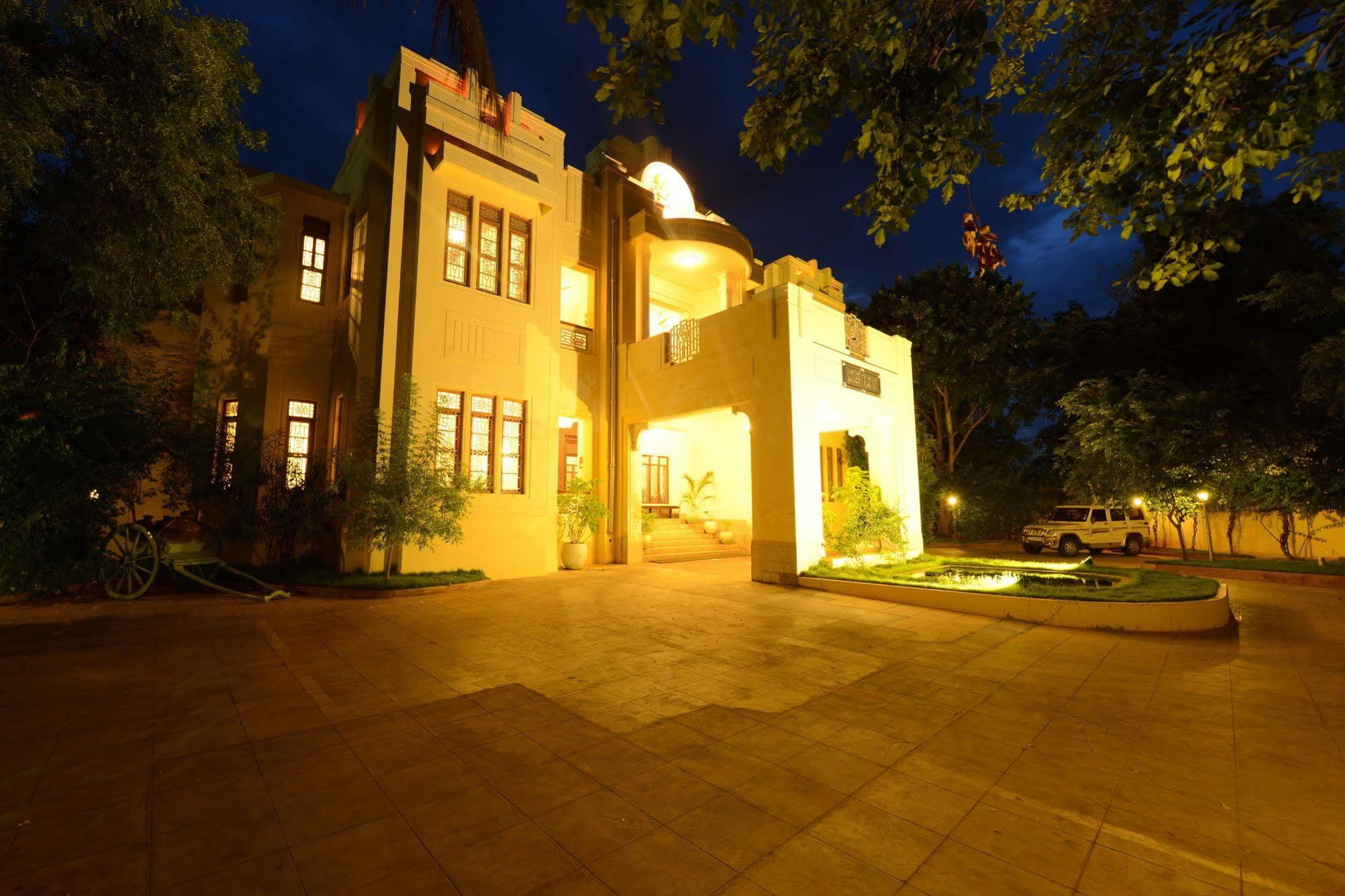Visalam Chettinad Palace - A Cgh Earth Experience Kānādukāttān Bagian luar foto